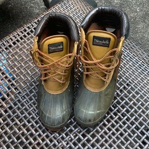 Mens duck boots. Insulated never worn has cardboard inside.